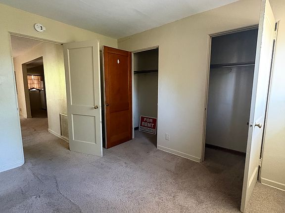 3rd image of 908 Elizabeth St APT 3