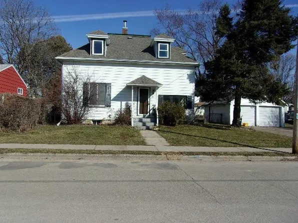 160 E Madison St, Platteville, WI 53818