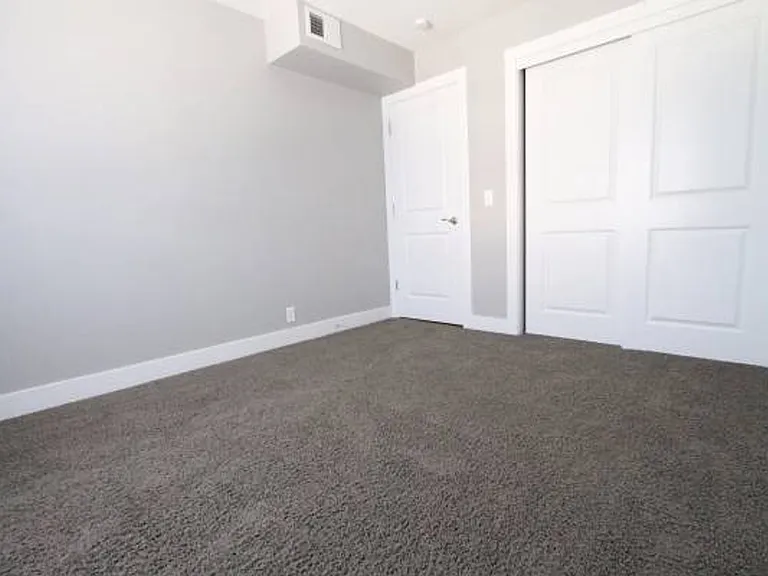 Kristen Place — Photo 9