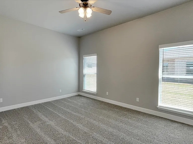 300 Oak Ave — Photo 10