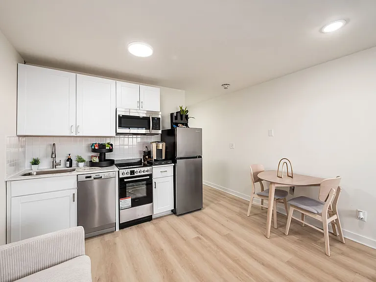Lumarc Apartments — Photo 11