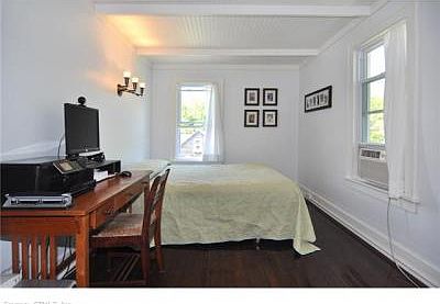 5th image of 50 Pawcatuck Ave
