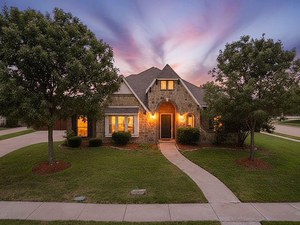 1st image of 6633 Meadow Glen Dr