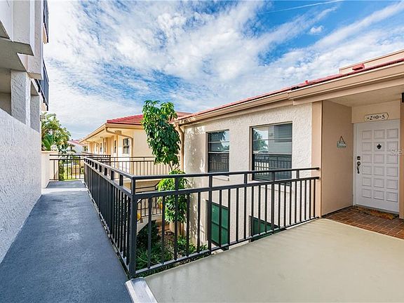 2nd image of 6051 Sun Blvd APT 205