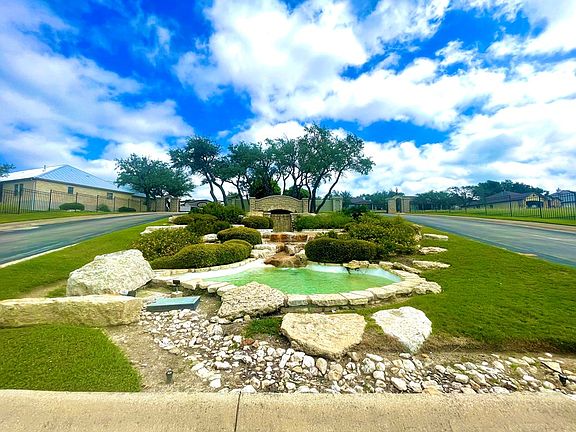 3rd image of 1815 Chateau Ln