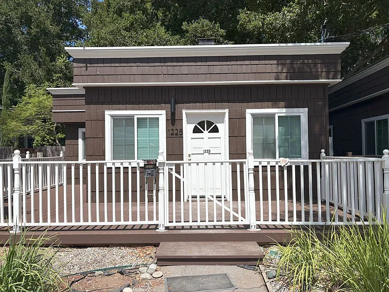 Cozy Cottage in Palo Alto Fully Renovated — Photo 2
