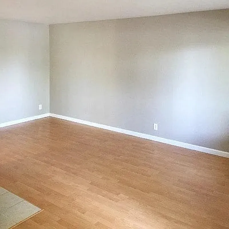 2 bed, 2.0 bath, 1053 sqft, $1,996 — Photo 2