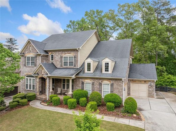 626 Oakbourne Way, Woodstock, GA 30188