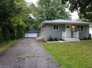 1097 Ellsworth Dr, Akron, OH 44313