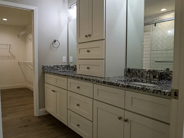 249 Oak Grove Cir — Photo 10