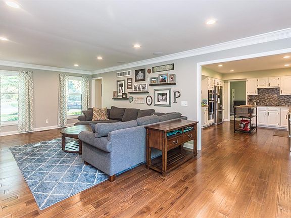 5th image of 10409 Hopewell Hills Dr