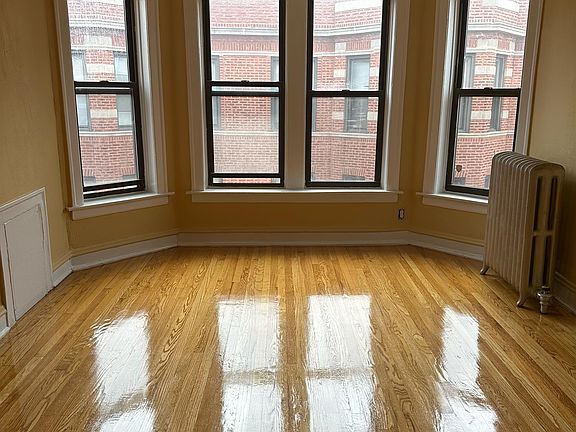 5th image of 6851 S Crandon Ave #3