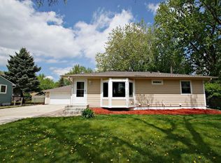 2019 Shale Ln, Eagan, MN 55122