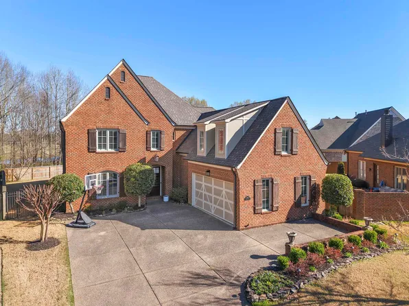 1620 Tartan Ln, Collierville, TN 38017