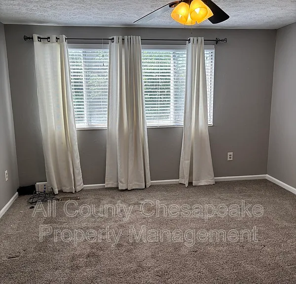 820 Comer Sq — Photo 9