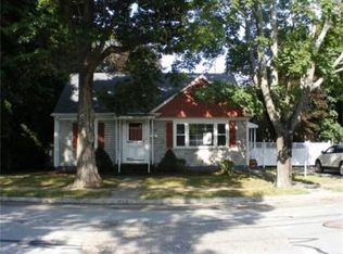 892 Wildwood Rd, New Bedford, MA 02745