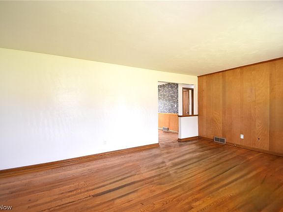 4th image of 421 Parkview Dr