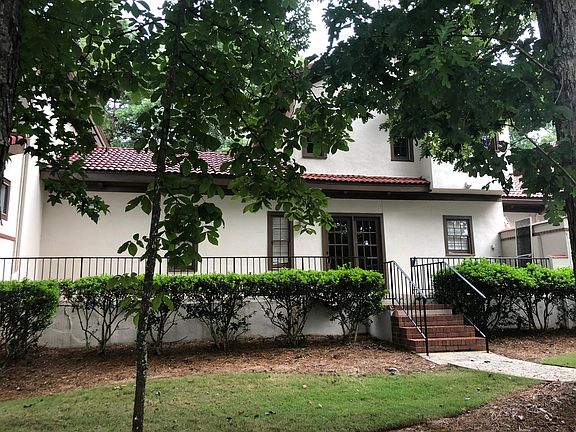 2nd image of 1438 Club Dr