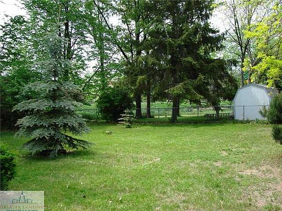 3rd image of 1257 E Ivanhoe Dr