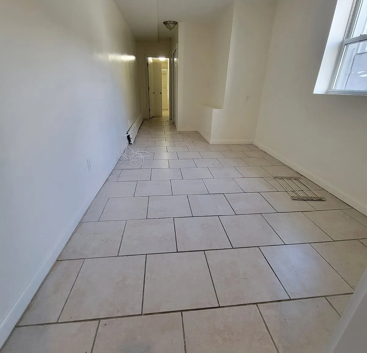 3 bed, 1100 sqft, $3,753 — Photo 4