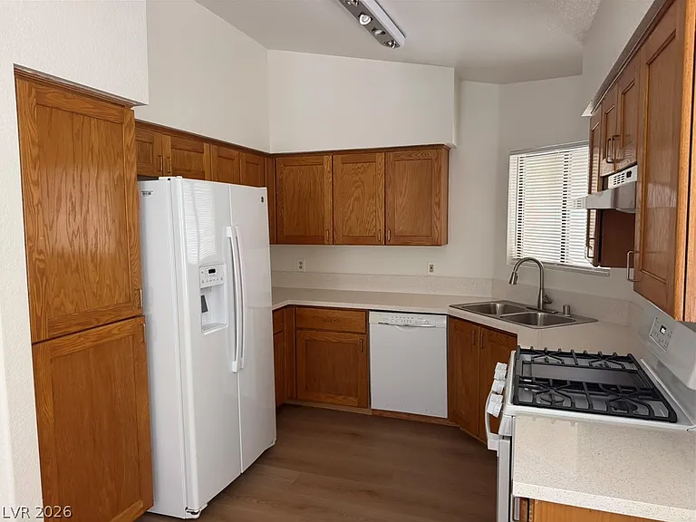 2324 Chapman Hill Dr — Photo 7