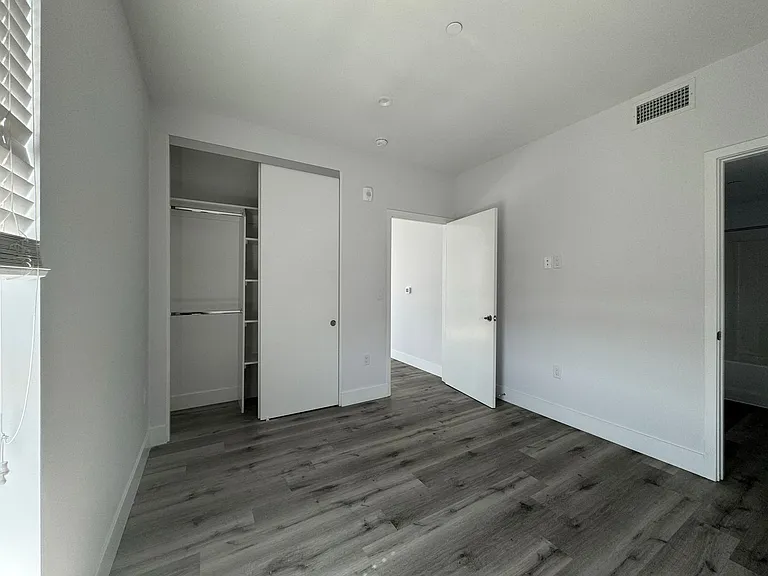 Tujunga55 — Photo 18
