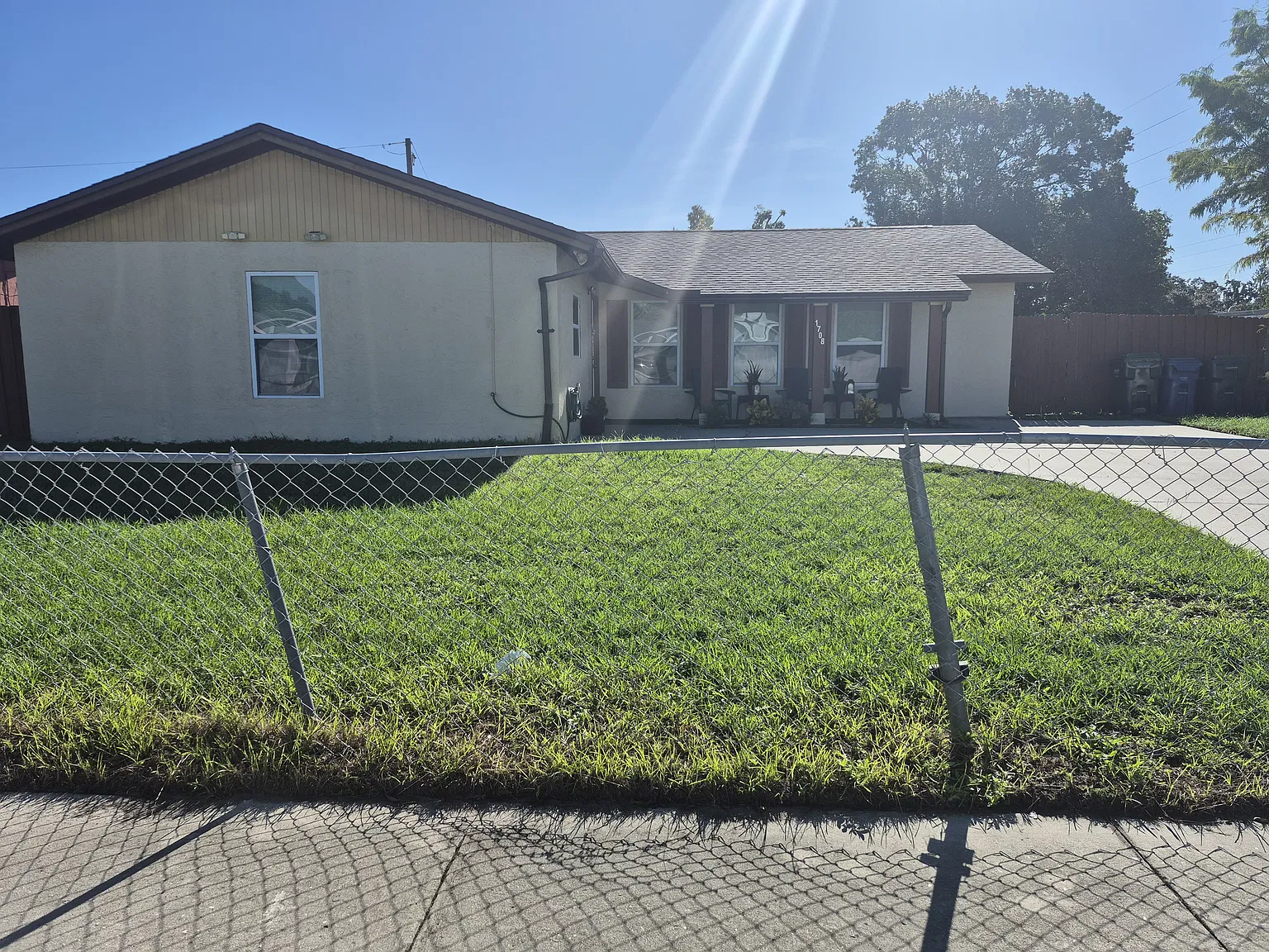 4 bed, 1600 sqft, $2,350 — Photo 2