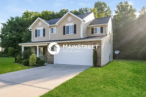 305 Walnut Crossing Dr Photo 1