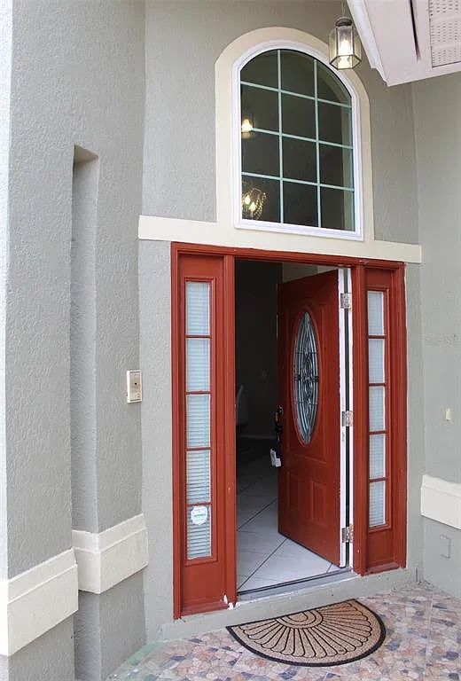 4 bed, 2.0 bath, 2327 sqft, $2,399 — Photo 3