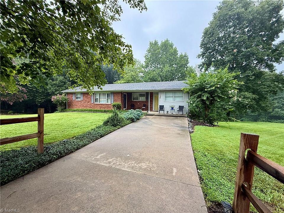 1st image of 641 Nelson Ln