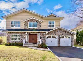 18-08 Hillery St, Fair Lawn, NJ 07410