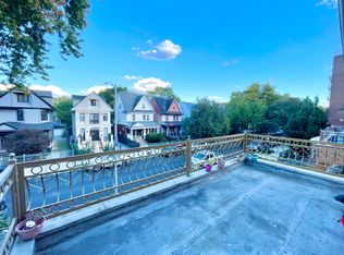 402 E 8th St APT 2, Brooklyn, NY 11218