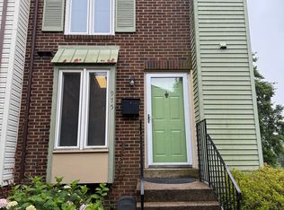 975 S Taylor St, Arlington, VA 22204