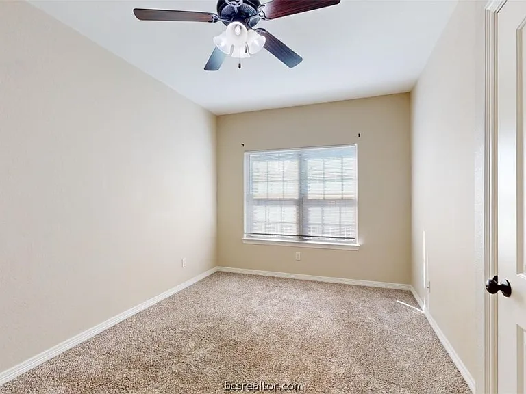 303 Ash St #B — Photo 11
