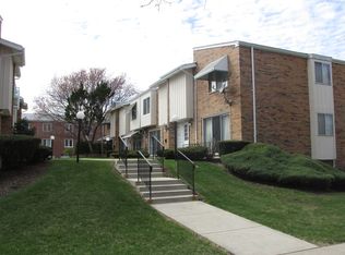 9642 S Karlov Ave, Oak Lawn, IL 60453