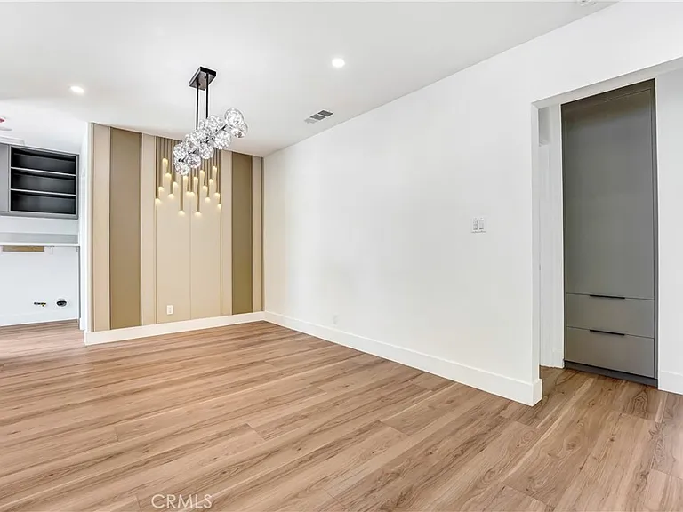6722 Katherine Ave — Photo 6