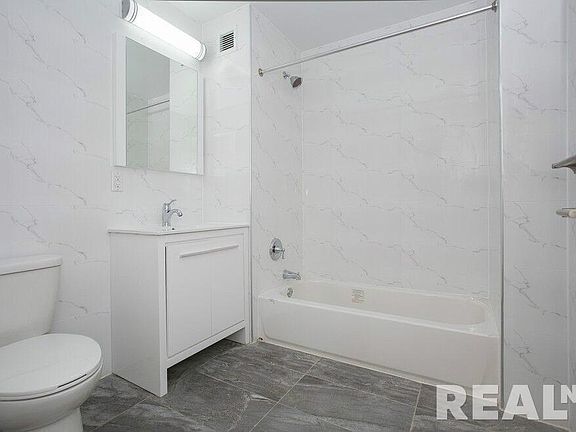 4th image of 321 E 3rd St APT 1B