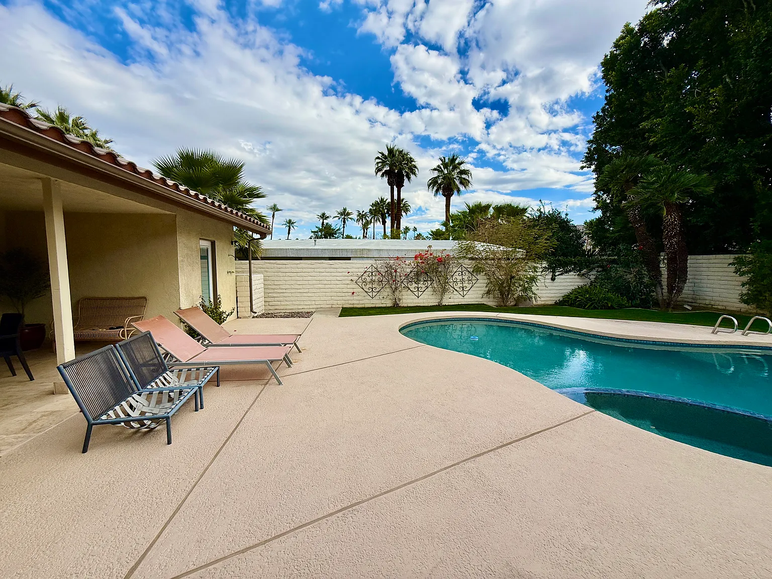 3 bed, 2.5 bath, 2128 sqft, $6,000 — Photo 4