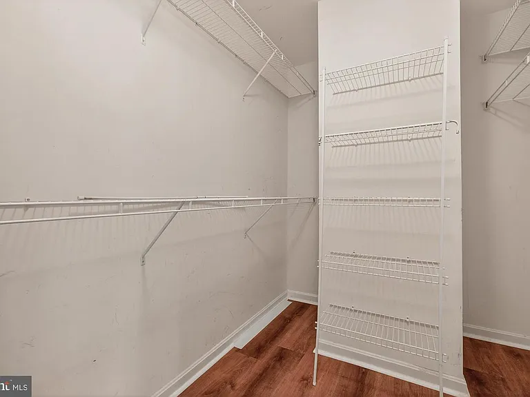 2572 Carrington Way — Photo 32
