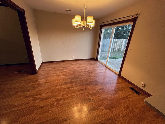 5th image of 105 E Platt Dr