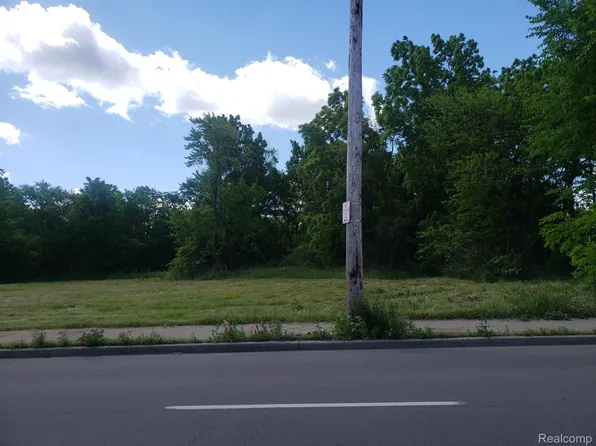 2268 E Warren Ave, Detroit, MI 48207