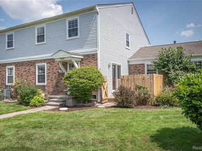 23668 N Rockledge, Novi, MI, 48375