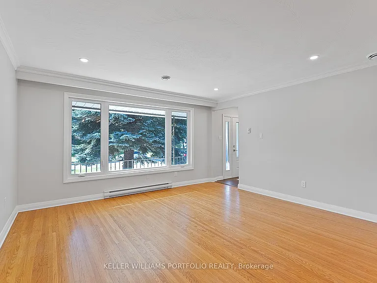 32 Gatesview Ave #UPPER — Photo 12