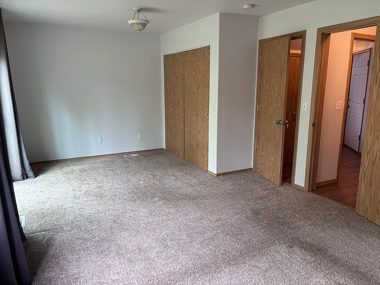 2710 Easthaven Cir — Photo 12