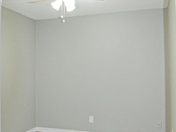 5th image of 412A Hollandale Cir