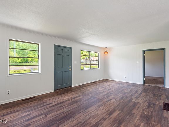 5th image of 4306 Mansion Ave SE