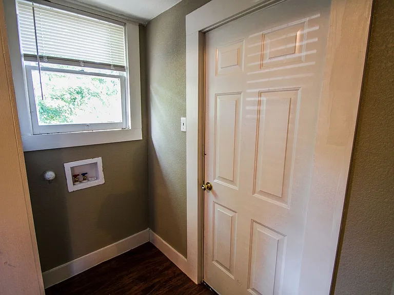 524 Saint Martin Ave — Photo 16