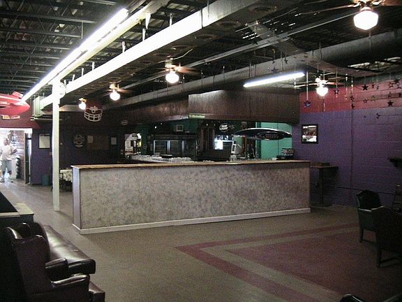 5th image of 304 E Main St
