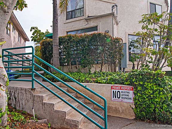 4th image of 1175 Pacific Beach Dr Unit 5