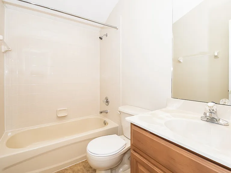 2452 Willowbend Dr — Photo 13